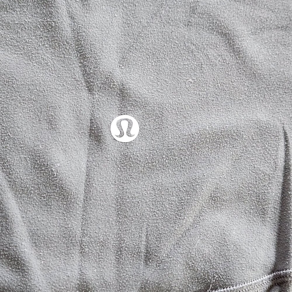 Lululemon spandex pants.
